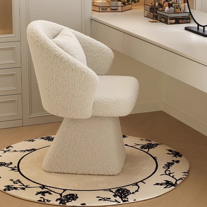 Chaise de coiffeuse, tabouret  - Beauty Makeup Salon avis et prix
