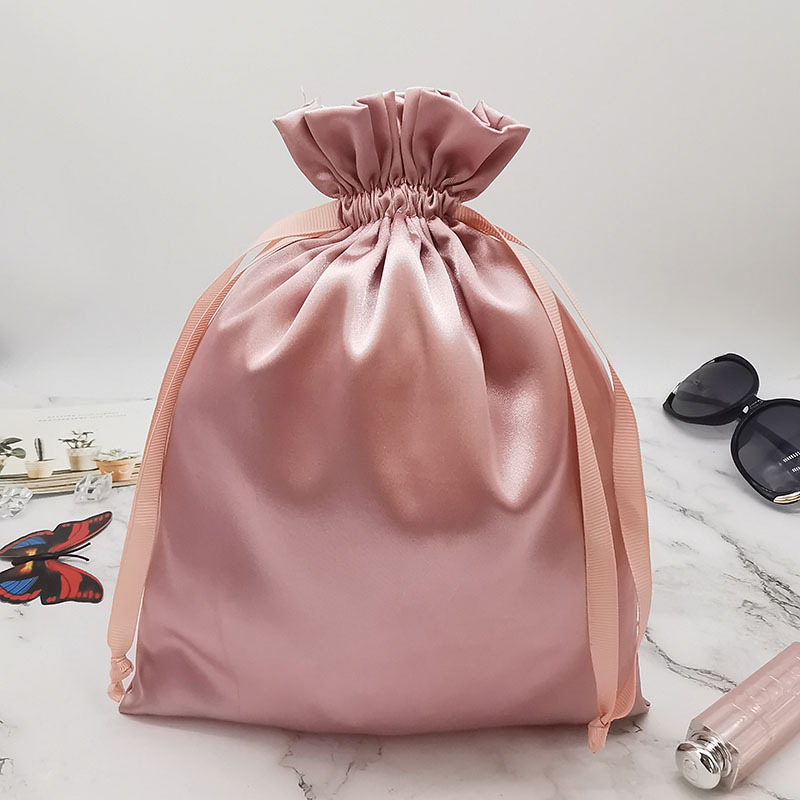 Sacs à cordon en satin avec lo - Beauty Makeup Events avis et prix
