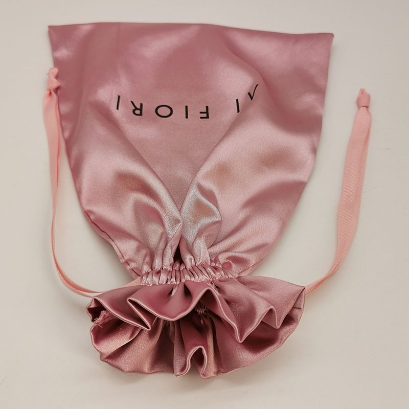 Sacs à cordon en satin avec lo - Beauty Makeup Events avis et prix